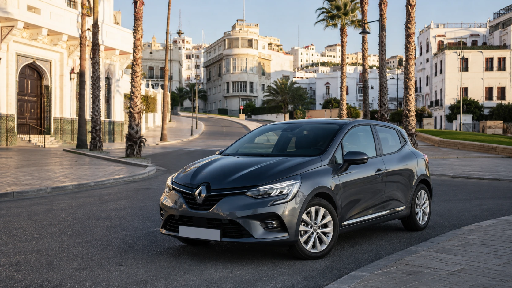 Renault Clio 5 de location près du Grand Socco à Tanger