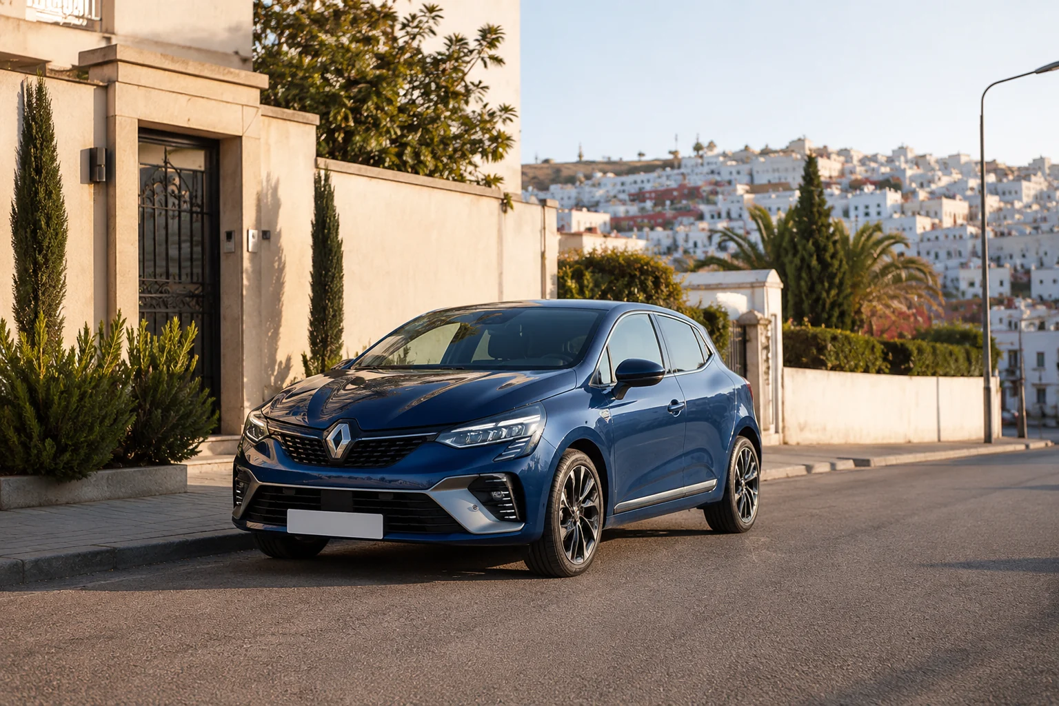 Renault Clio 5 de location dans le secteur de Bir El Ghazi à Tanger