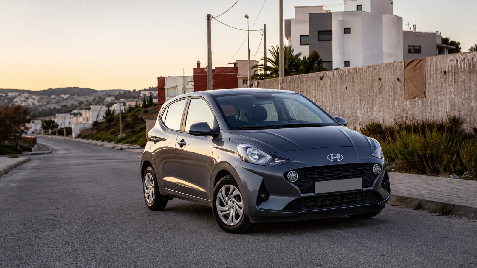 Hyundai i10 automatique de location dans le secteur Badriwen–Gueznaia à Tanger