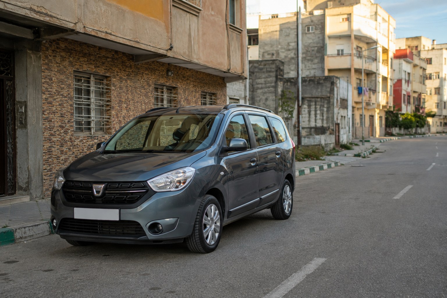 Dacia Lodgy de location familiale à Ben Dibane, Tanger