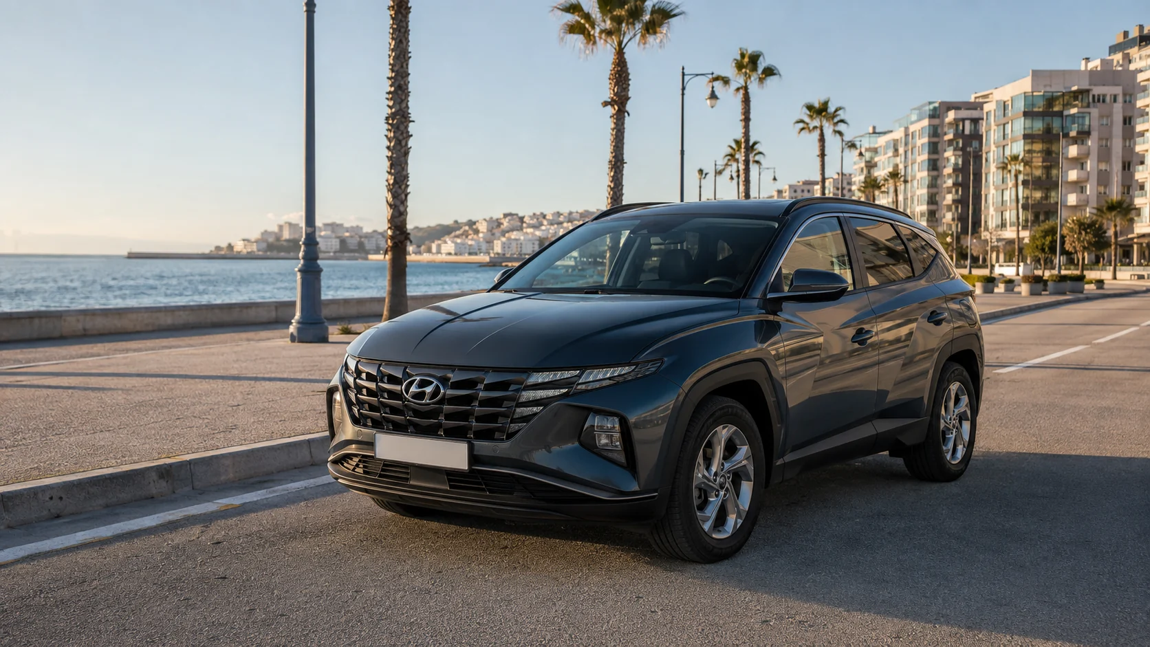 Hyundai Tucson de location sur la Corniche de Tanger près de Malabata