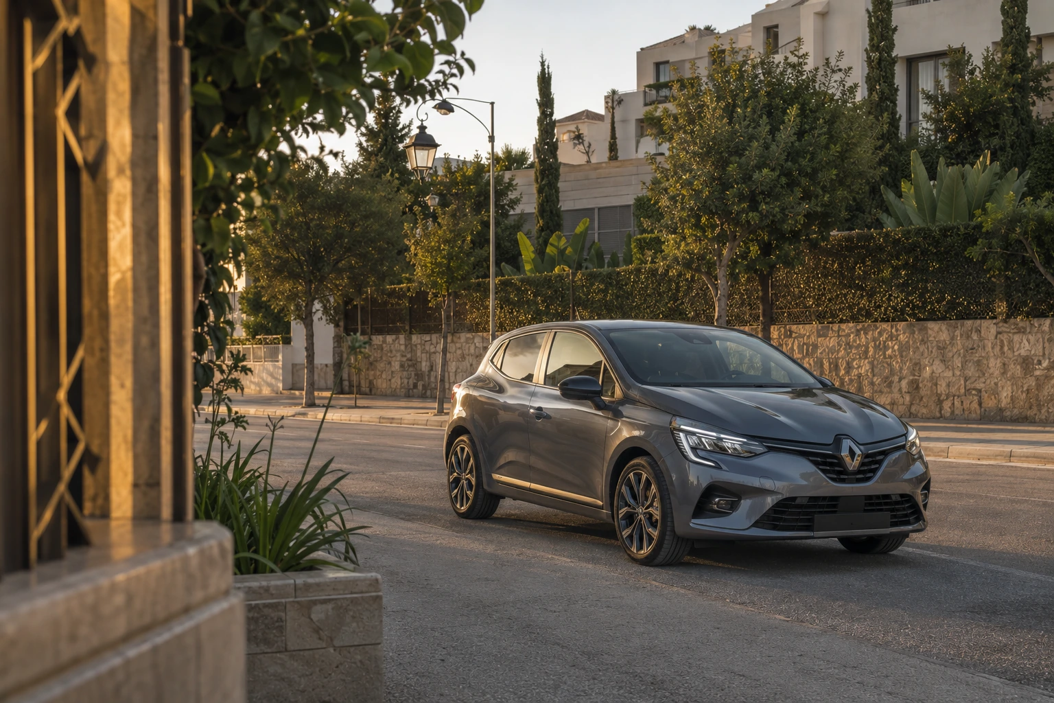 Renault Clio 5 de location dans le secteur Golf de Tanger près de Socco Alto