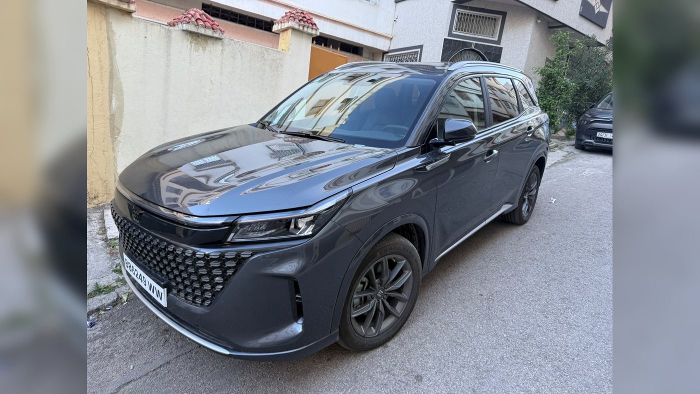 DFSK E5 hybride automatique FOURM CAR pour location voiture Tanger près du port