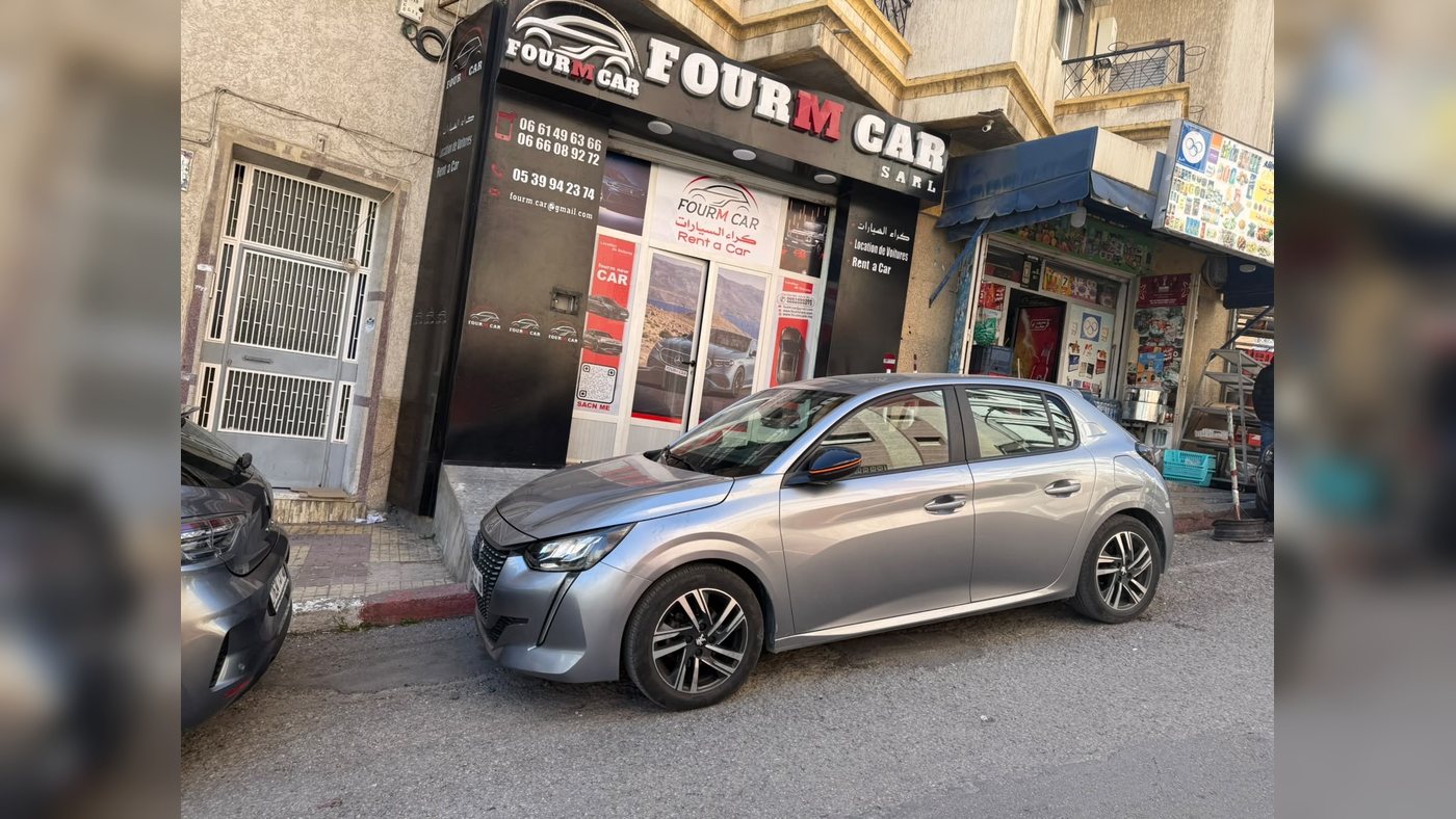 Peugeot 208 diesel FOURM CAR pour location voiture Tanger à Val Fleuri